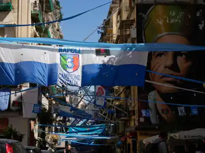 In Neapel kennt die Begeisterung f&uuml;r den SSC keine Grenzen.