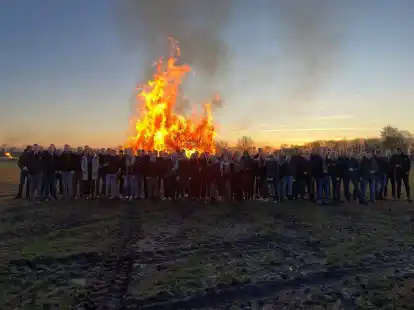 In Altenoythe l&auml;dt die &ouml;rtliche KLJB wieder am Samstag zum Osterfeuer mit Zelt, DJ, Imbiss- und Getr&auml;nkewagen sowie Stockbrot f&uuml;r Kinder ein.