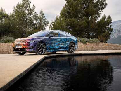 Noch nicht ganz enttarnt: Der neue elektrische VW ID7 soll bald Weltpremiere feiern und Ende 2023 auf den Markt kommen.