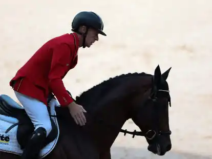 Springreiter Marcus Ehning reitet auf Stargold.