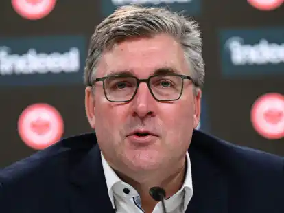 Vorstandssprecher Axel Hellmann und Aufsichtsratschef Philip Holzer f&uuml;hrten am Mittwochabend Gespr&auml;che.