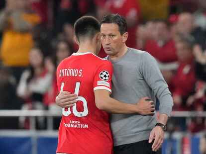 Musste im&nbsp;Titelrennen eine Niederlage gegen den direkten&nbsp;Verfolger FC&nbsp;Porto einstecken: Benfica-Coach Roger Schmidt.