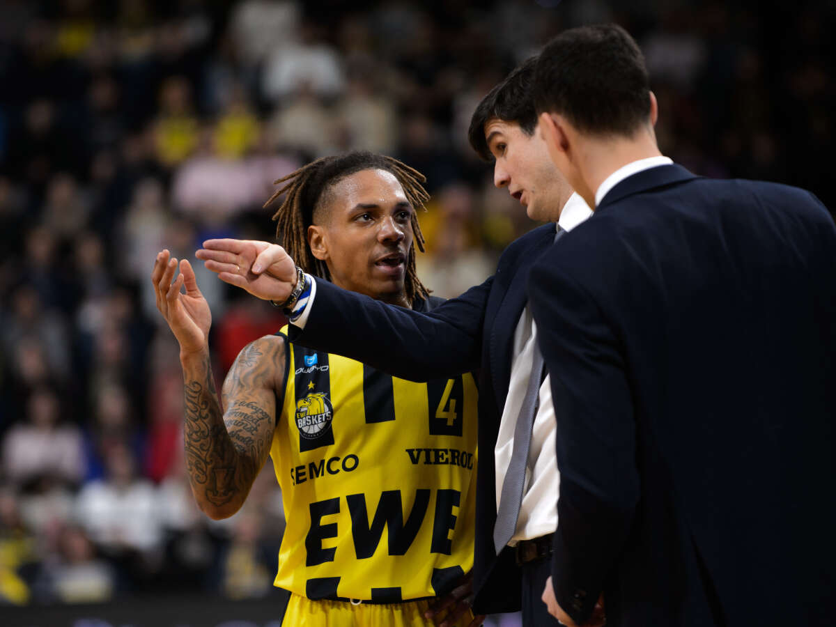 EWE Baskets setzen personelles Zeichen Darum bleibt DeWayne Russell in