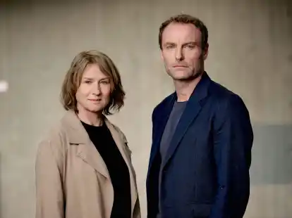 Susanne Bonard (Corinna Harfouch) und Karow (Mark Waschke) als Ermittler in dem &laquo;Tatort: Nichts als die Wahrheit&raquo;.