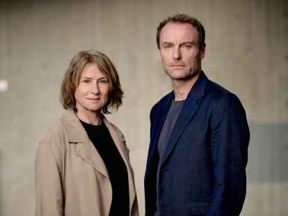 Das neue Berliner Ermittlerduo Susanne Bonard (Corinna Harfouch) und Robert Karow (Mark Waschke).