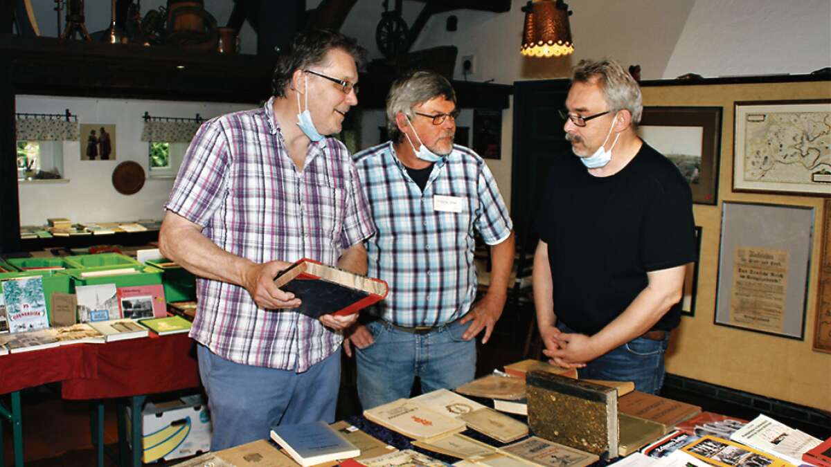 HeinrichKunstHaus in Ofenerfeld Heimatkundliche Bücherbörse am 15