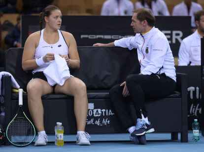 Sind gegen Brasilien gefordert: Jule Niemeier und Teamchef Rainer Sch&uuml;ttler.