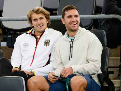 Blicken zuversichtlich in die Zukunft: Alexander Zverev (l) und Bruder Mischa.