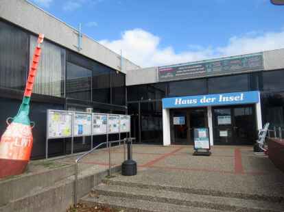 Gegenstand der Diskussionen ist das Haus der Insel. Eine Ratsgruppe ist f&uuml;r den Verkauf, die andere f&uuml;r den Erhalt.