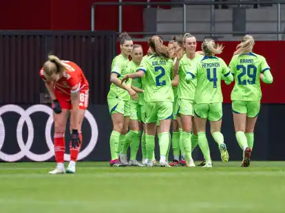 Die W&ouml;lfinnen lie&szlig;en den Bayern keine Chance.