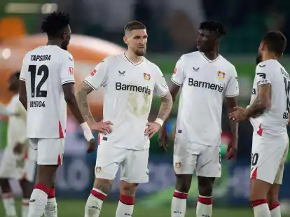 Leverkusen musste sich nach zuvor f&uuml;nf Siegen in Folge mit einem Punkt in Wolfsburg zufrieden geben.