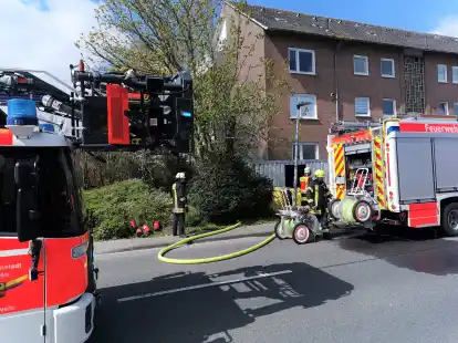 Die Feuerwehr war am Freitagmittag in der Wilhelm-Raabe-Stra&szlig;e im Einsatz.