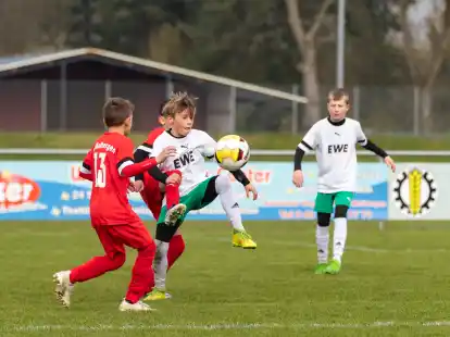 Der BV Garrel (in Weiß-Grün) unterlag dem SV Molbergen 0:2.