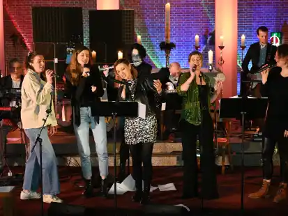 Begeisternde Musik boten die Musikerinnen und Musiker bei den beiden Benefiz-Konzerten in St. Christophorus.