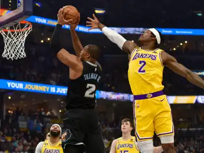 Xavier Tillman (l) von den Memphis Grizzlies erzielte 22 Punkte gegen die Los Angeles Lakers.