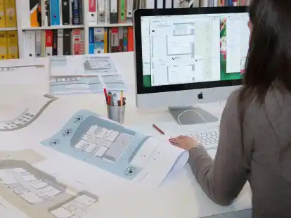 Mit Hilfe von Praktika k&ouml;nnen Studierende herausfinden, in welcher Art von Unternehmen sie sich besonders wohlf&uuml;hlen. Doch manchmal kann ein Nebenjob im gew&uuml;nschten Bereich die bessere Wahl sein.