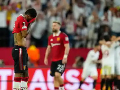 Man United um Marcus Rashford (l) kam in Sevilla unter die R&auml;der.