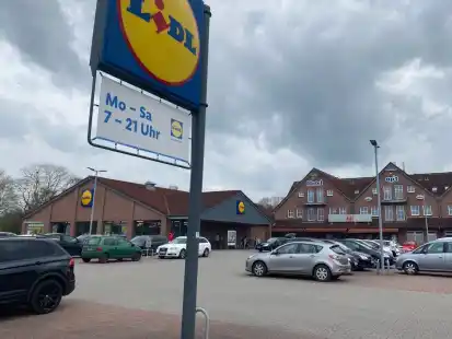 Die Lidl-Filiale in Warsingsfehn soll durch einen gr&ouml;&szlig;eren Neubau ersetzt werden. Daf&uuml;r muss Kik umziehen.