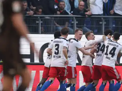 Der HSV feierte in einem torreichen Spiel einen Derbysieg gegen St. Pauli.