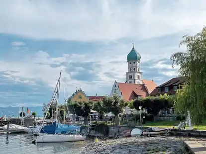 <p>Idyllisch gelegen: die Halbinsel Wasserburg ist eine Station der Rundtour. </p>