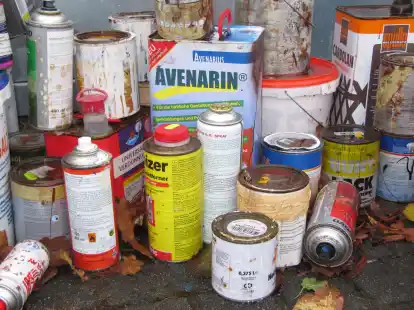 Schadstoffe k&ouml;nnen dank der mobilen Annahmestelle fachgerecht entsorgt werden.