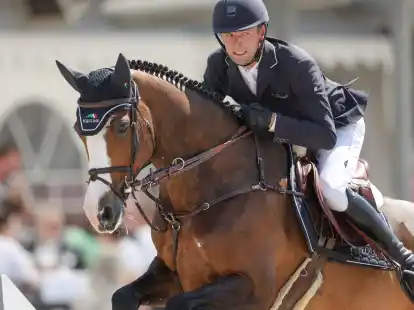 Patrick St&uuml;hlmeyer hat das erste Springen der Riders Tour 2023/24 gewonnen.
