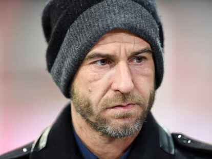 Ex-Fu&szlig;ball-Profi Mehmet Scholl meldet sich zur&uuml;ck.