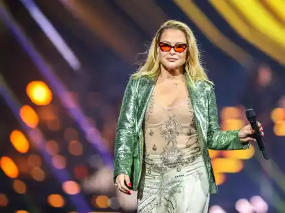 Die amerikanische S&auml;ngerin Anastacia covert die Toten Hosen.