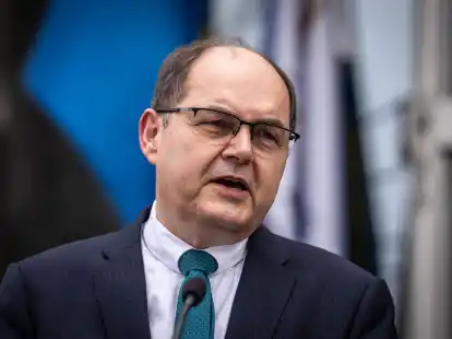 Christian Schmidt, der Hohe Repr&auml;sentant f&uuml;r Bosnien und Herzegowina, bei einer Pressekonferenz in&nbsp;Sarajewo.