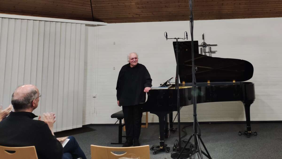 Konzert in Brake Pianist Kurt Seibert beeindruckt im PaulGerhardtHaus