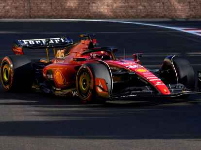 Ferrari-Pilot Charles Leclerc startet beim Sprint von ganz vorne.