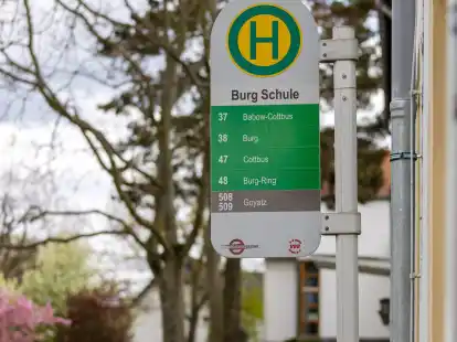 An einer Schule in Burg im Spreewald berichten Lehrkr&auml;fte von gro&szlig;en Problemen mit rechtsextremen Sch&uuml;lern.