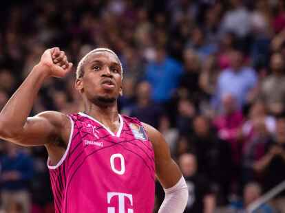 TJ Shorts feierte mit den Telekom Baskets Bonn einen weiteren Sieg.