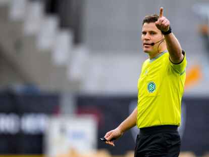 Schiedsrichter Felix Brych verurteilt die Anfeindungen gegen Sascha Stegemann.