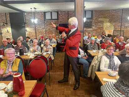 Das Heino-Double sorgte f&uuml;r gute Stimmung im Sch&uuml;tzenhof Jever.