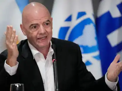 FIFA-Boss Gianni Infantino macht bei den TV-Verhandlungen vor der Fu&szlig;ball-WM der Frauen Druck.