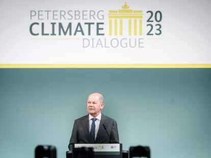 Bundeskanzler Olaf Scholz w&auml;hrend seiner Rede beim 14. Petersberger Klimadialog im Ausw&auml;rtigen Amt.