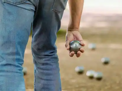 Ein Qualifizierungsturnier f&uuml;r die Landesmeisterschaften des Nieders&auml;chsischen P&eacute;tanque-Verbandes in der Disziplin Doublette findet am 6. Mai auf dem Boule-Platz im Krandel statt.
