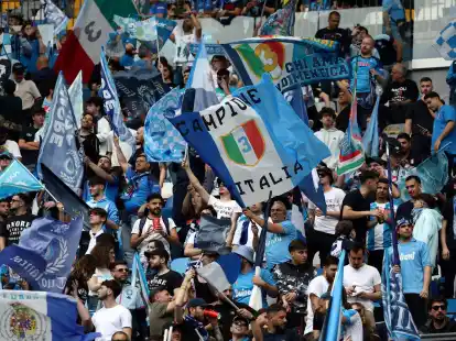 Die Napoli-Fans m&uuml;ssen ihre Meister-Party erneut vertagen.