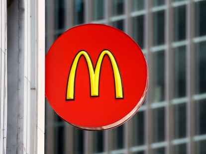 Ein McDonald's-Franchise-Filliale in einem Restaurant in der Innenstadt von Pittsburgh.