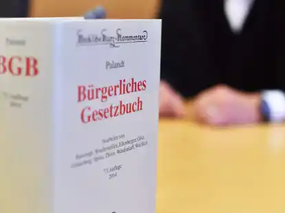 Im Streit um den Weg &uuml;ber eine Parzelle hat ein Gericht in der Pfalz die Klage eines Ehepaars abgewiesen.