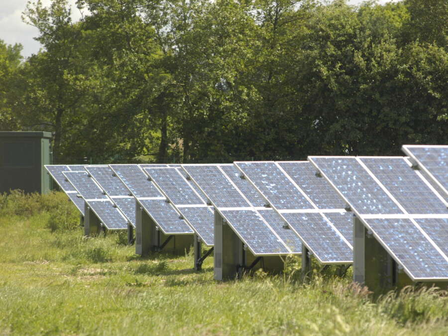 Investoren Wollen In Wiesmoor Energie Durch Sonne Erzeugen investoren-wollen-in-wiesmoor-energie-durch-sonne-erzeugen