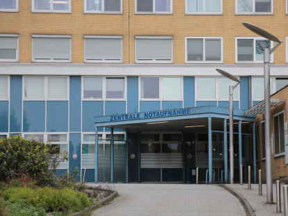 Wenn das Klinikum selbst zum Notfall wird: Die Stadt Wilhelmshaven muss erneut mit außerplanmäßigen Millionenhilfen einspringen.