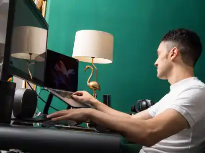 Handy aus, T&uuml;r zu: Wer in den Flow kommen will, sollte Ablenkungen vermeiden.