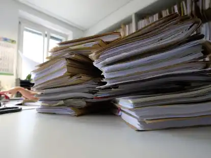 B&uuml;rger und Unternehmen sollen k&uuml;nftig von &uuml;berfl&uuml;ssigen Auflagen und beh&ouml;rdlichem Papierkram entlastet werden.