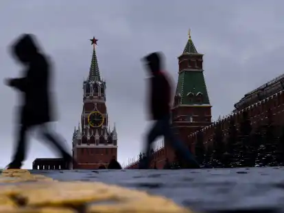 Erl&ouml;serturm des Kreml vom Roten Platz aus gesehen.