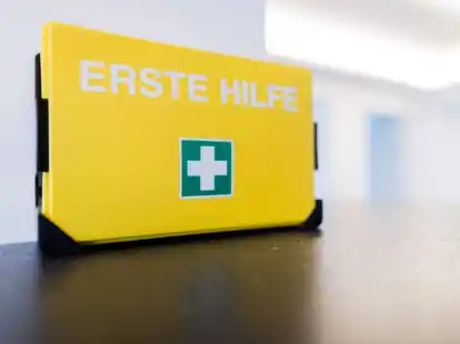 Ein Ehrenamt im Betrieb kann Freude machen. Und wer sich etwa als Ersthelfer engagiert, kann auch einiges f&uuml;rs Leben au&szlig;erhalb des Jobs dazulernen.