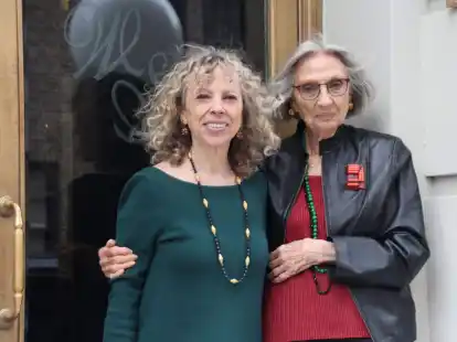 Hoteleignerin Judy Paul (l) und ihre Mutter Rita Paul, die Gr&uuml;nderin des Washington Hotels.