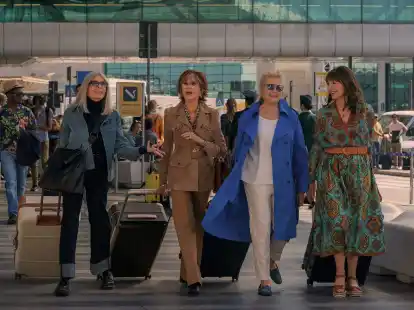 Diane Keaton (v.l.n.r.) als Diane, Jane Fonda als Vivian, Candice Bergen als Sharon und Mary Steenburgen als Carol in einer Szene des Films &laquo;Book Club - Ein neues Kapitel&raquo;.