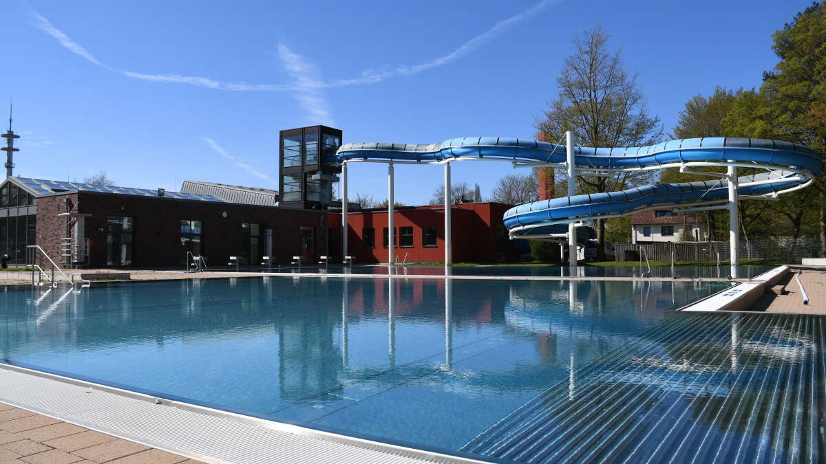 Schwimmen in Cloppenburg Soestebad startet in die Freibad Saison